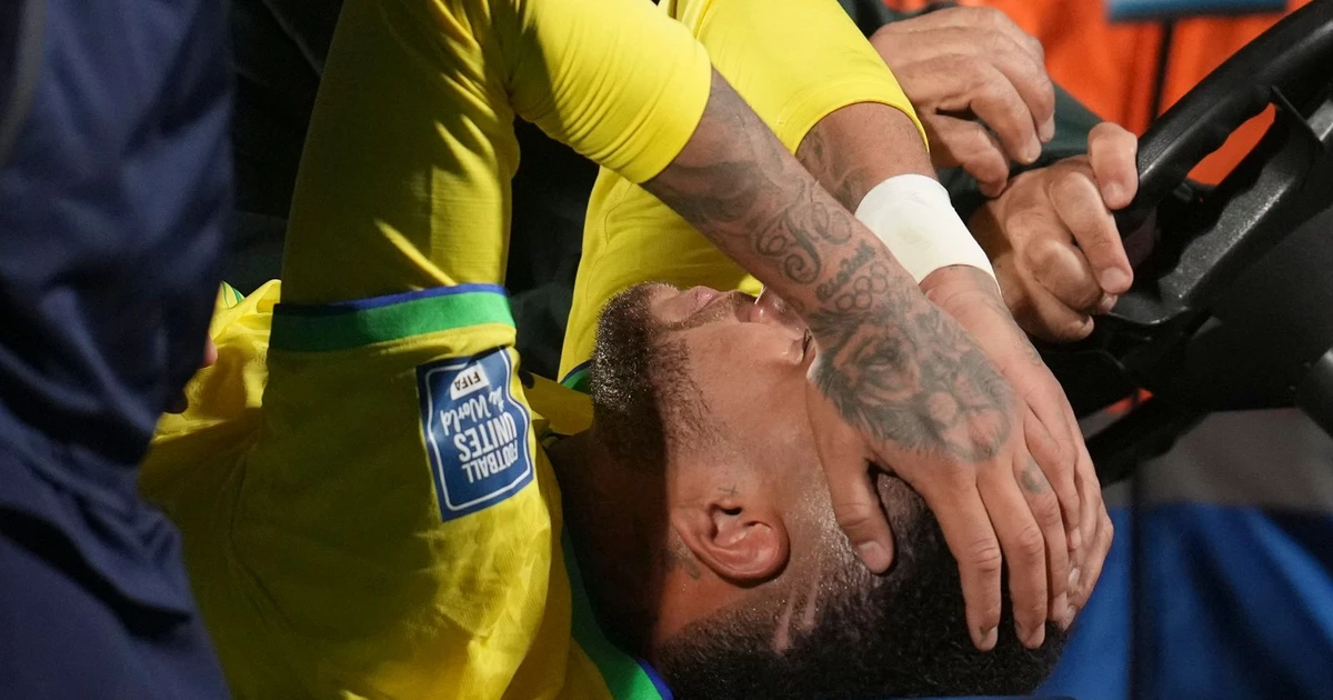 Neymar lên tiếng ra sao sau khi bị tố tăng ký 