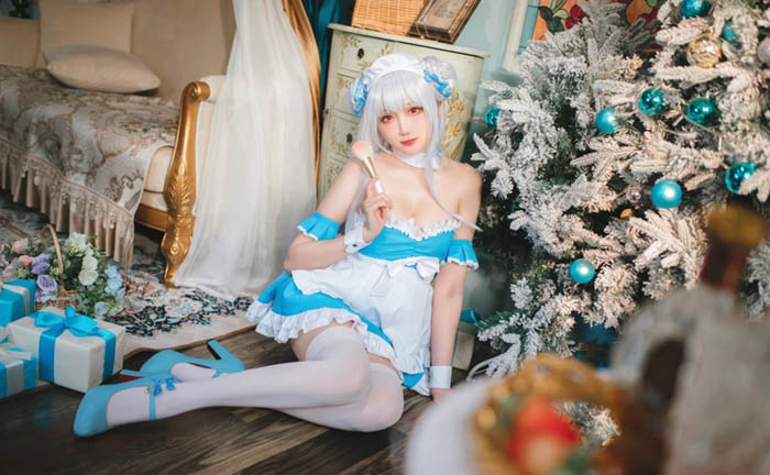  Ngắm nhìn màn cosplay HMS Cygnet trong Azur Lane cực xinh xắn