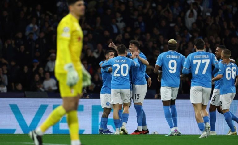  Napoli sẵn sàng chấp nhận thử thách để giành vé chơi tại UEFA Champions League