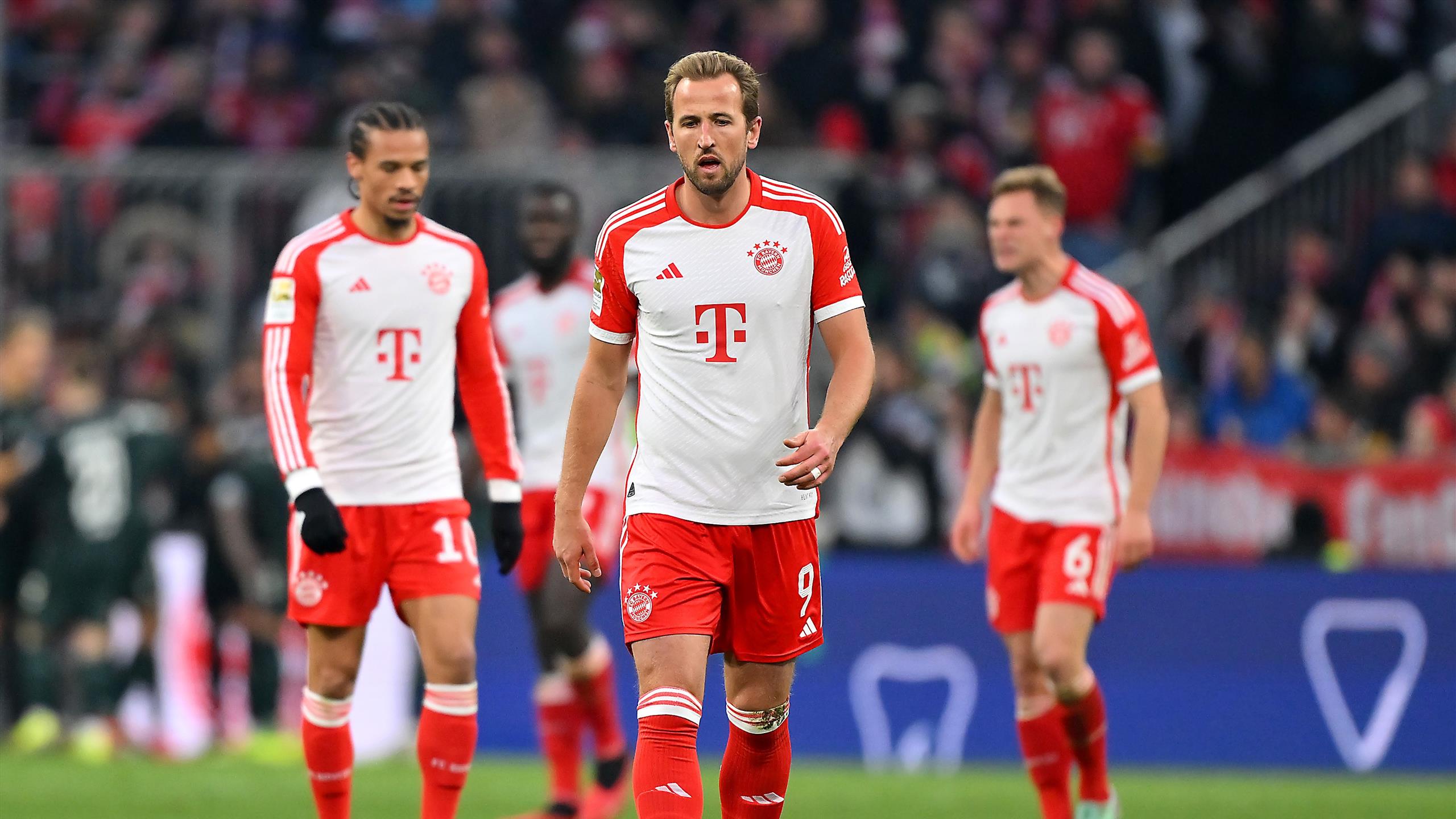 Bayern Munich chính thức nhận án phạt gì đến từ UEFA?