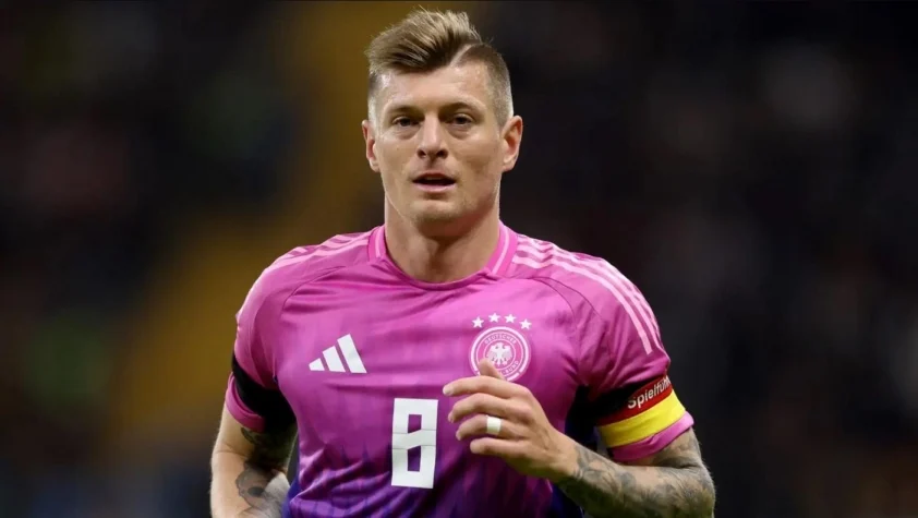  Toni Kroos lên tiếng về sự việc Tuyển Đức ẩu đả trên sân tập