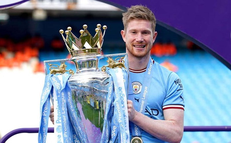  Pep Guardiola chính thức xác định tương lai De Bruyne