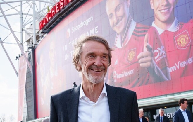  Sir Jim Ratcliffe gây phẫn nộ khi Man United sa thải hàng loạt nhân sự