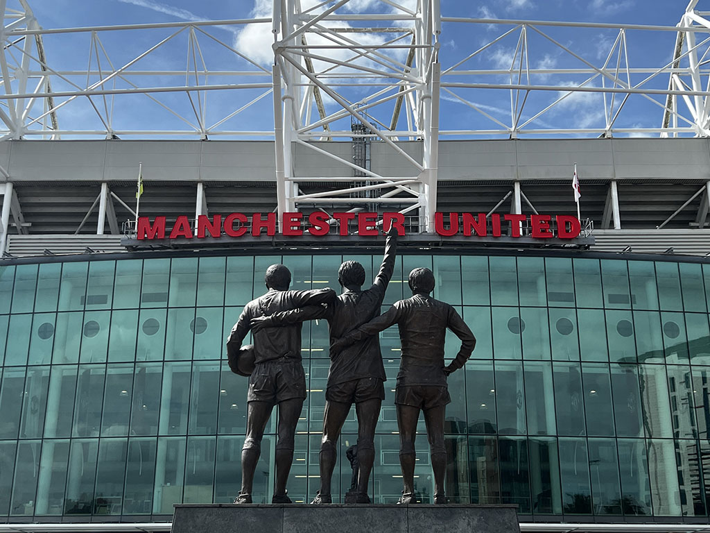  Giới chủ Man United chi tiền tỉ, quyết tâm ‘làm mới’ Old Trafford