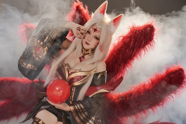  Dàn gái xinh khiến Ahri bùng nổ trở lại với màn cosplay gợi cảm gây sốt