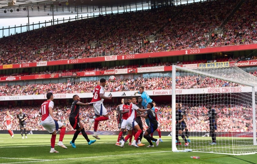  Arsenal lên ngôi Emirates Cup nhờ hàng thủ ‘sắc bén’