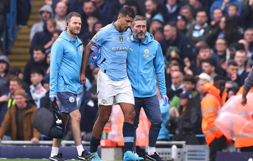  Man City lên tiếng về tình hình chấn thưởng của Rodri