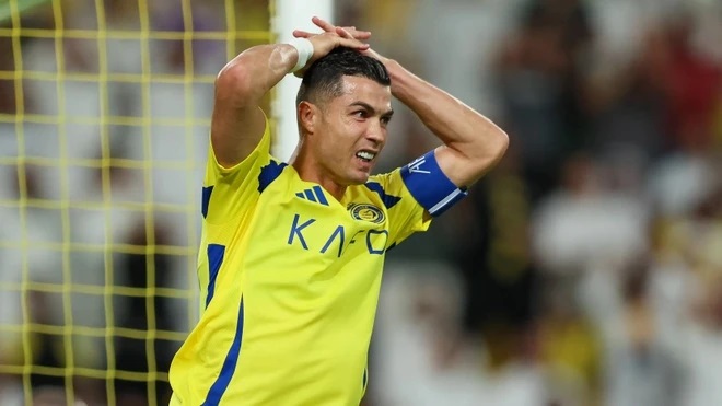  Ronaldo sút hỏng penalty, Al Nassr cay đắng dừng chân tại Cúp Quốc gia Saudi Arabia