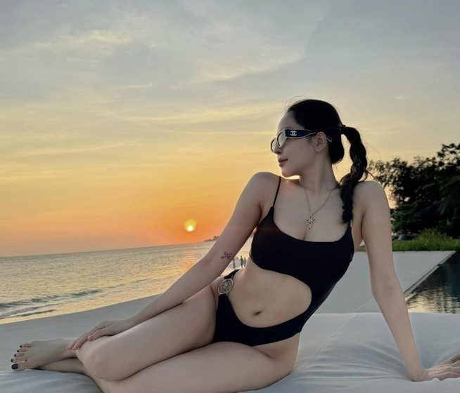  Trâm Anh diện bikini quyến rũ khiến netizen trầm trồ