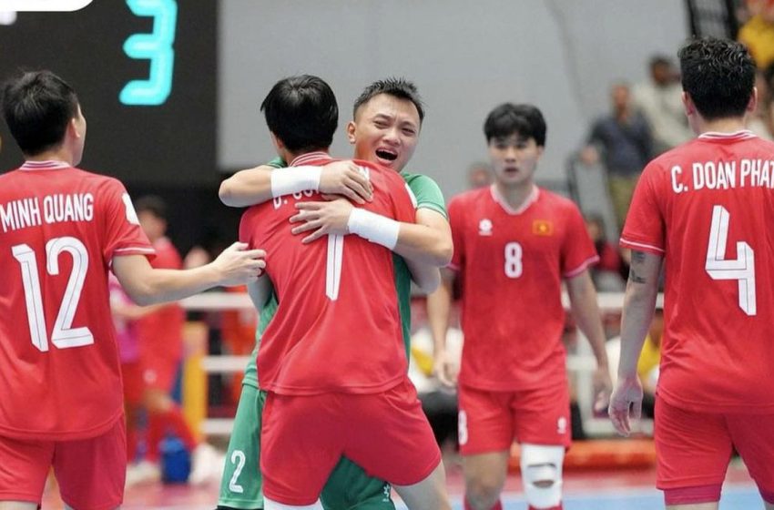  Ngược dòng ngoạn mục, Futsal Việt Nam hiên ngang vào chung kết Đông Nam Á